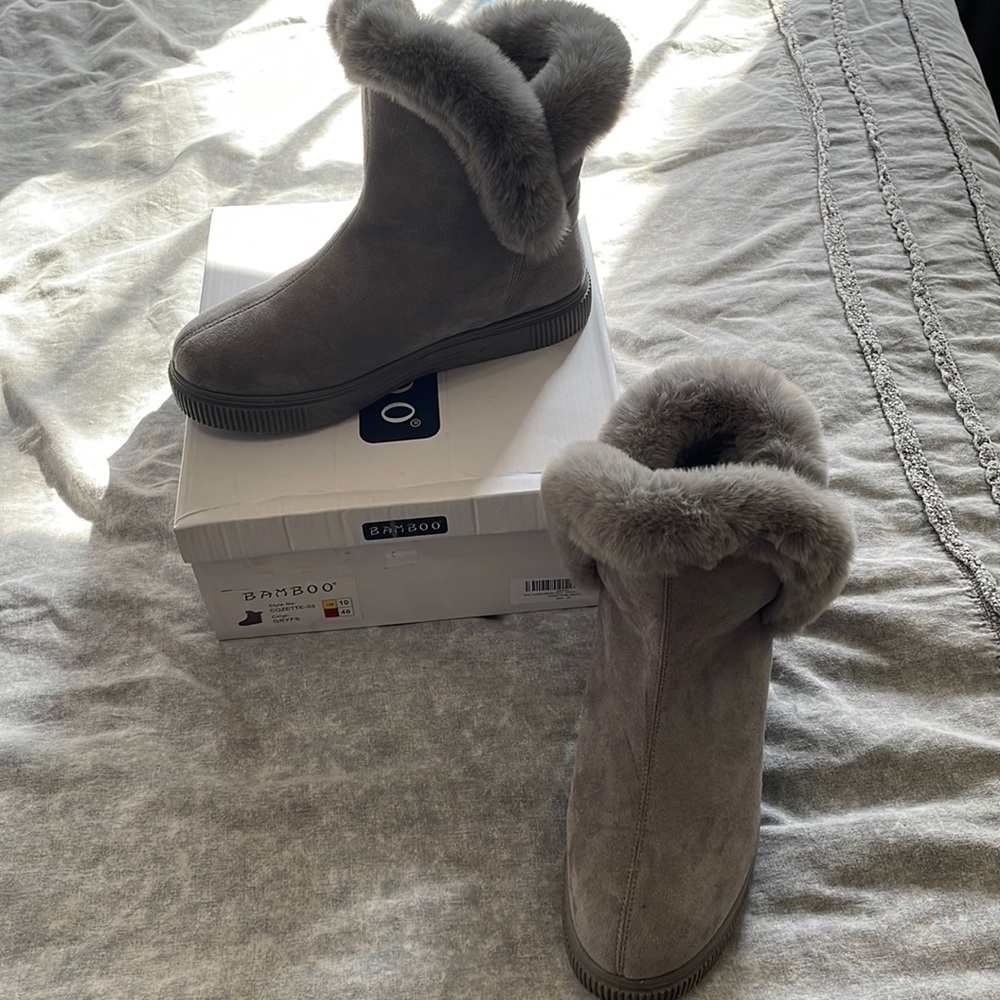Size US10 Bamboo Grey Shoes